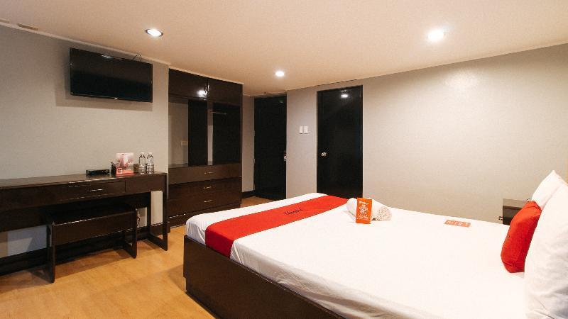 Arzo Hotel Манила Экстерьер фото