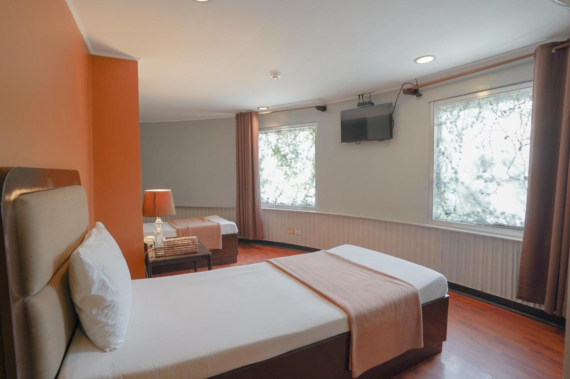 Arzo Hotel Манила Экстерьер фото